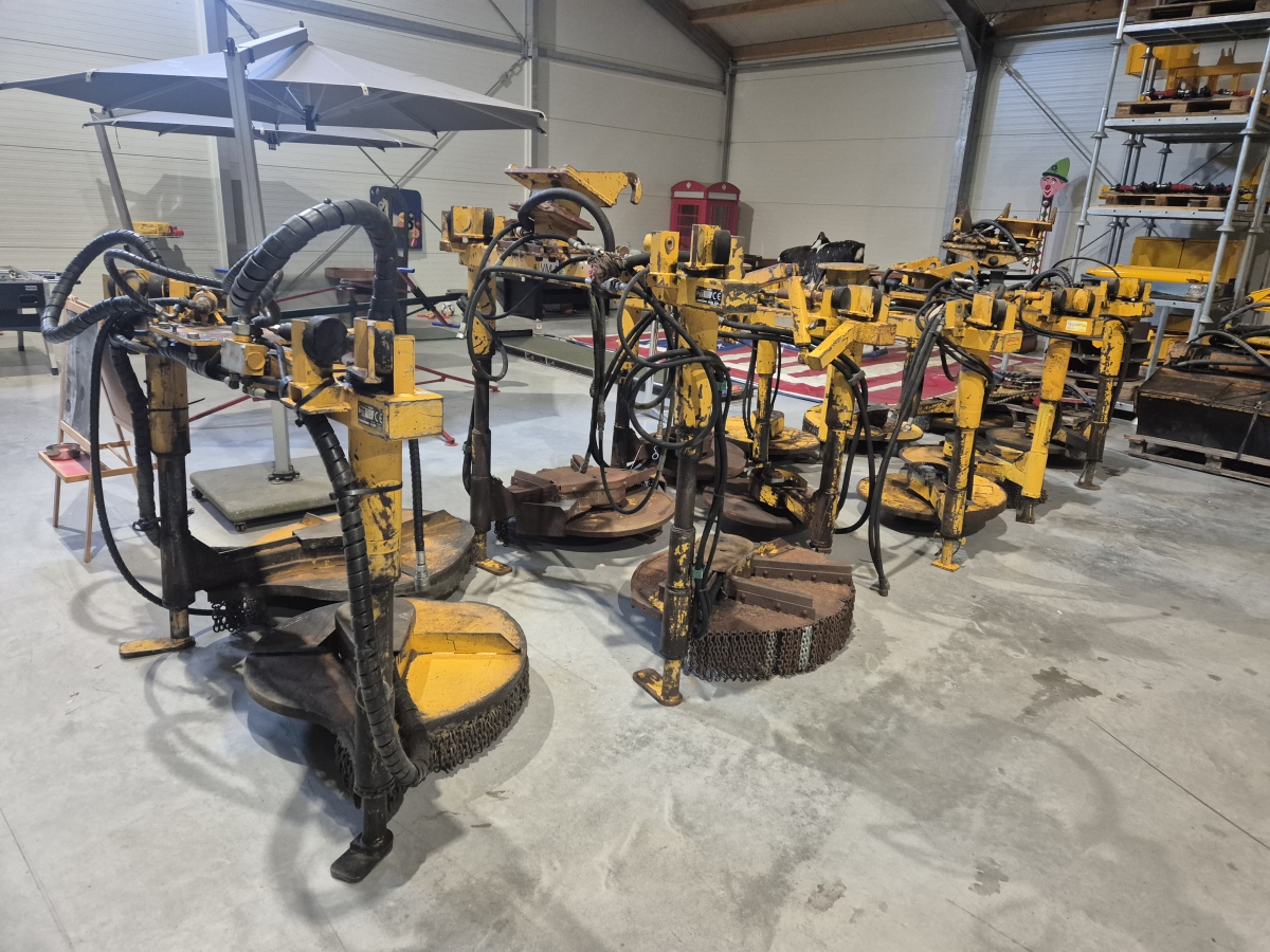 6 x oudmodel vangrailmaaier